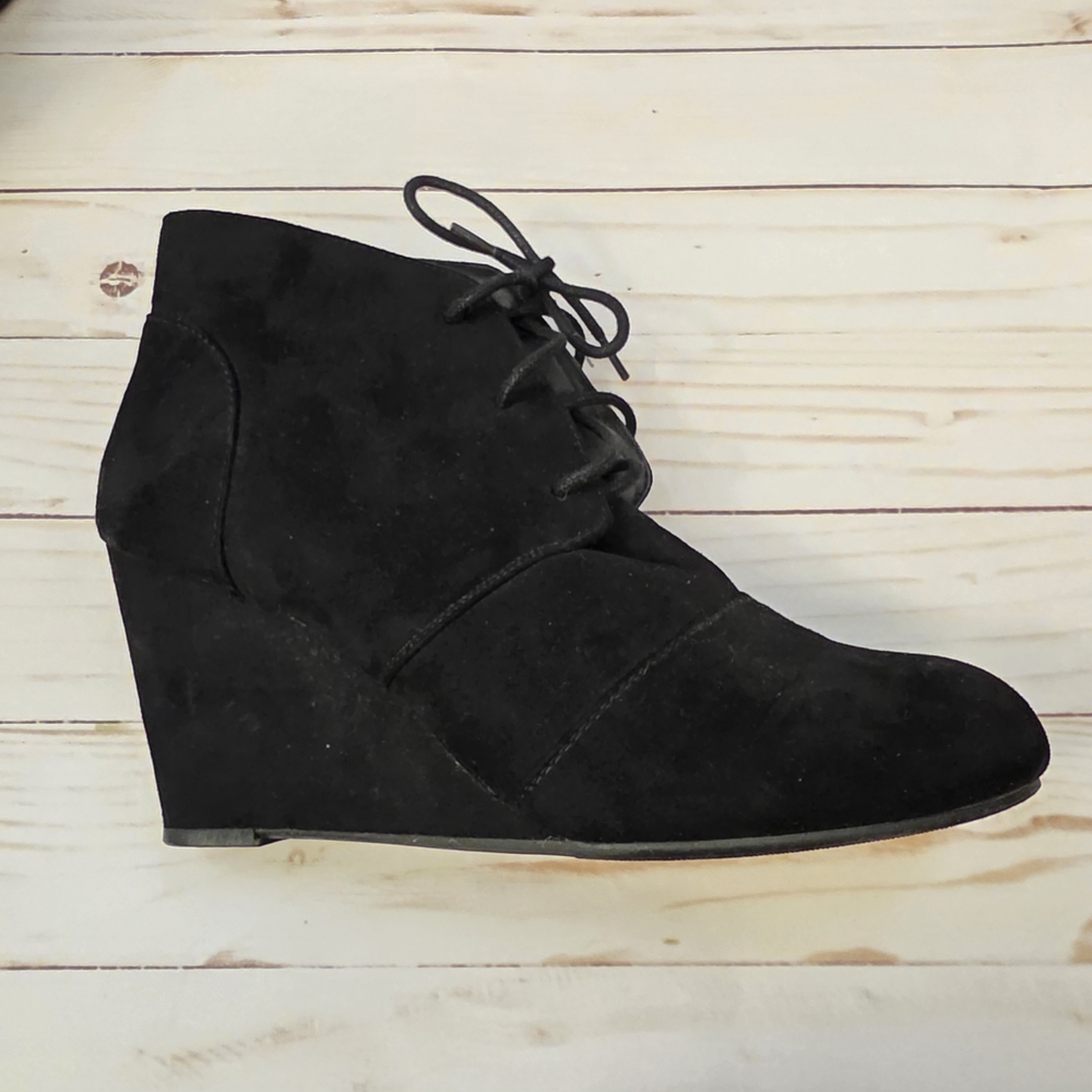 Wet Seal Black Wedge Ankle Boots